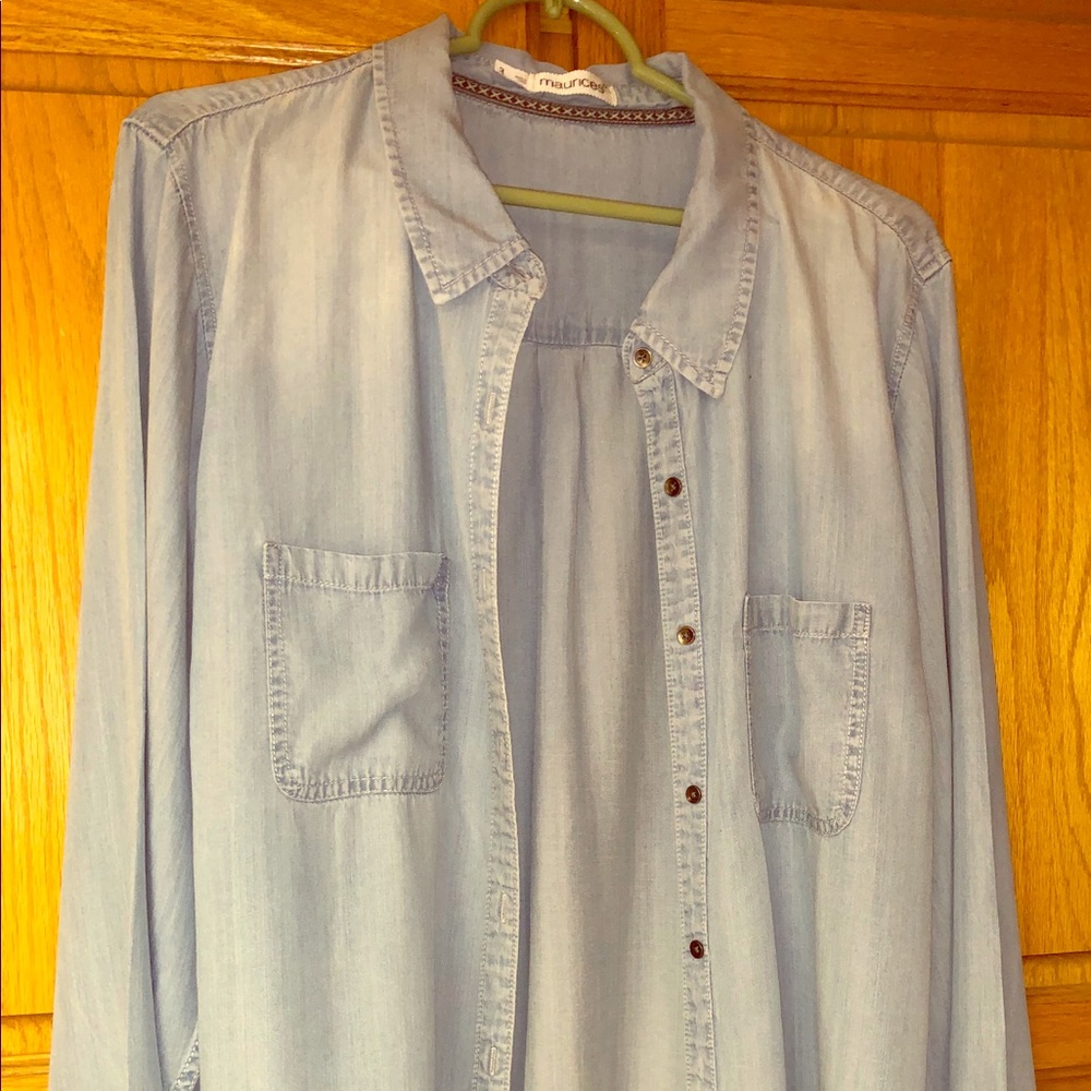 Maurice’s Chambray size 3